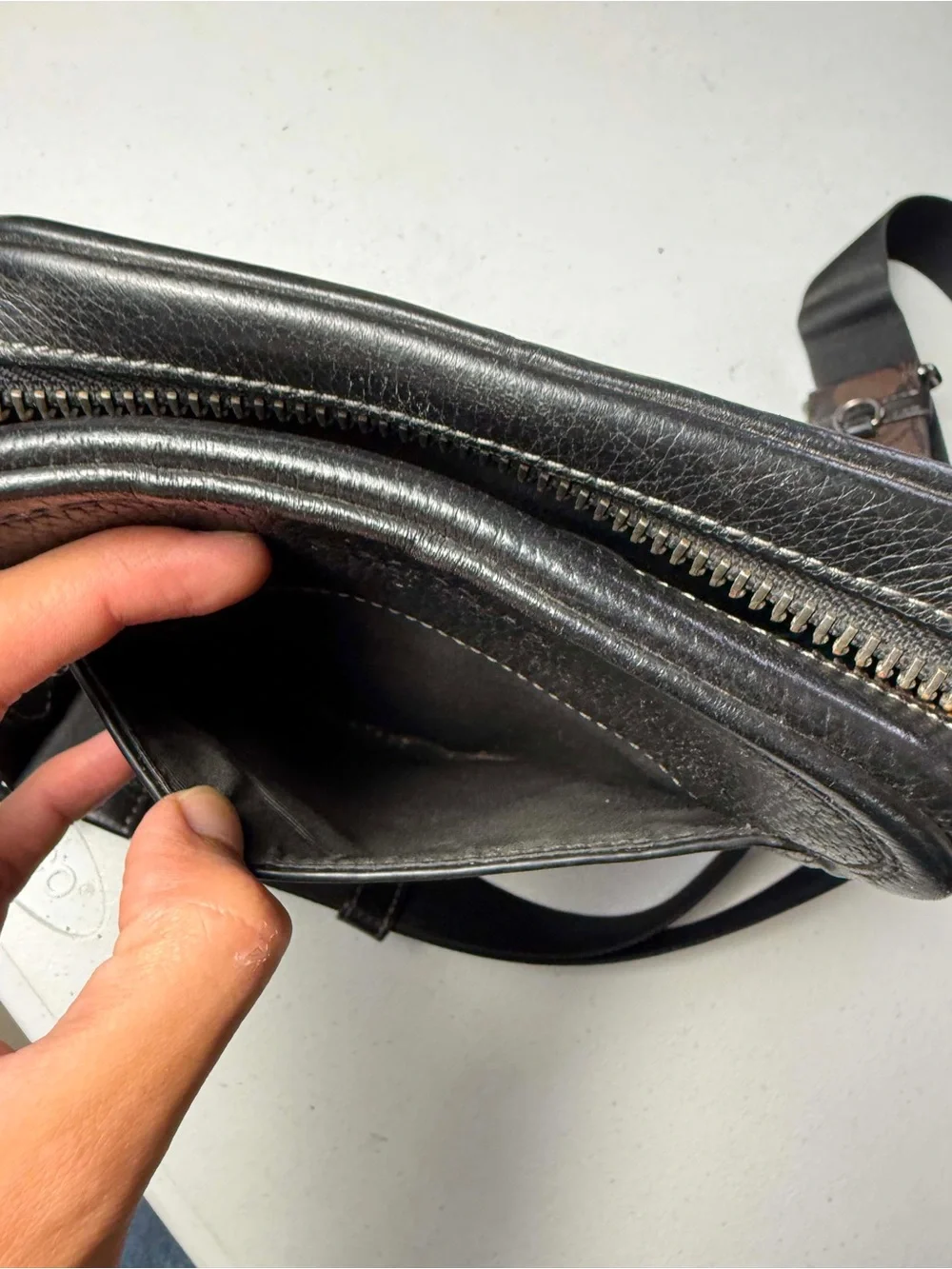Coach brown crossbody bag #preppy #minimalist #crossbody